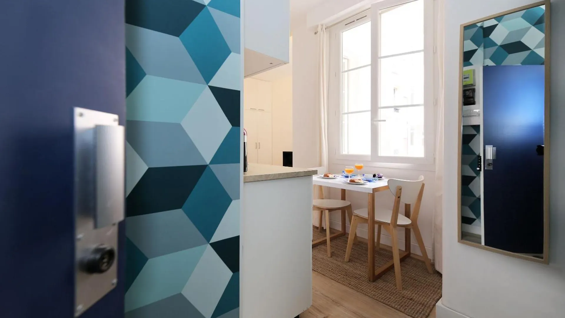 Studio Original Et Reposant - Paris 10 - 2P France